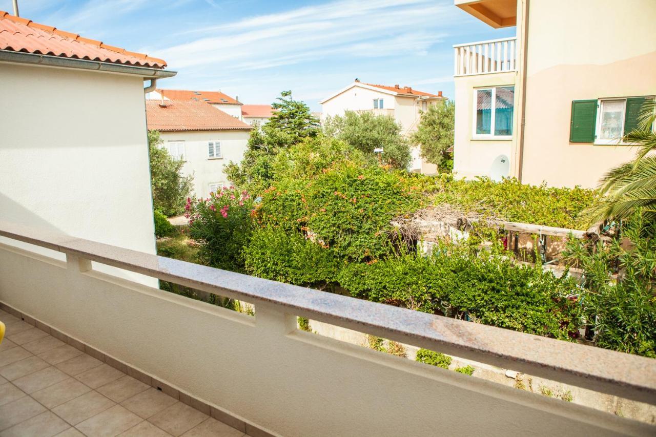 נובליה Apartments Alma מראה חיצוני תמונה