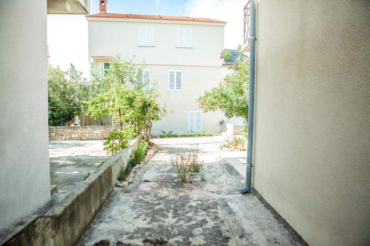 נובליה Apartments Alma מראה חיצוני תמונה