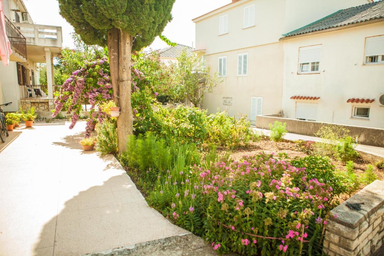 נובליה Apartments Alma מראה חיצוני תמונה